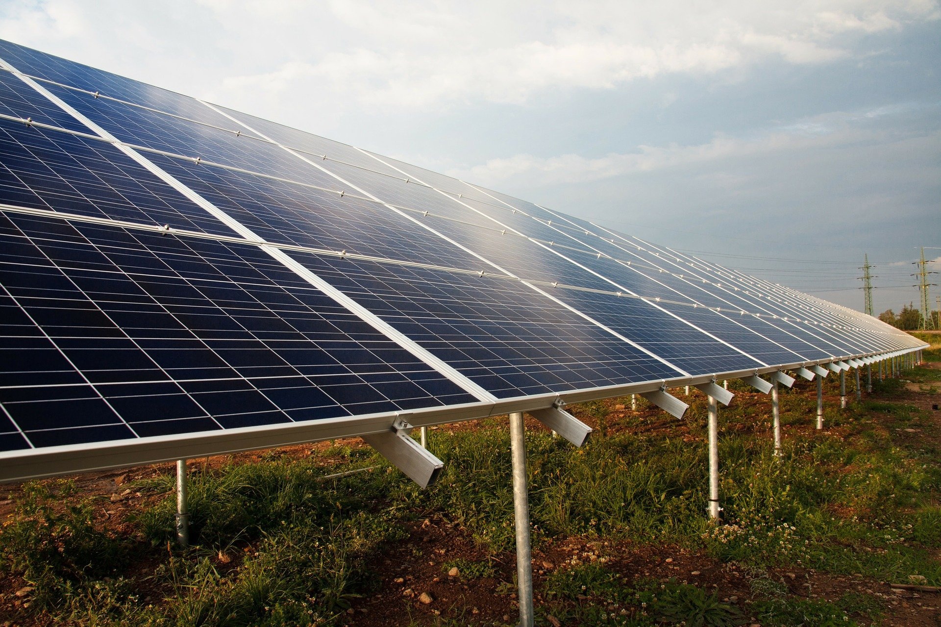 BESS para usinas fotovoltaicas no Brasil: integração, economia e operação